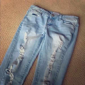 light washed ripped skinny jeans